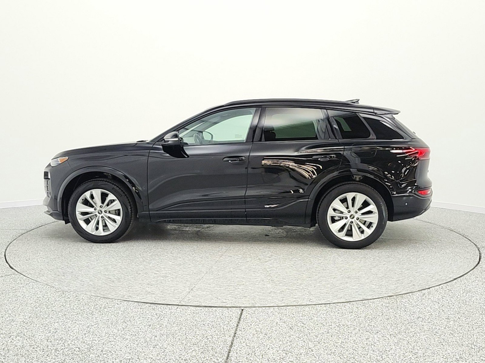 Used 2025 Audi Q6 e-tron Premium Plus w/ Premium Plus image 8