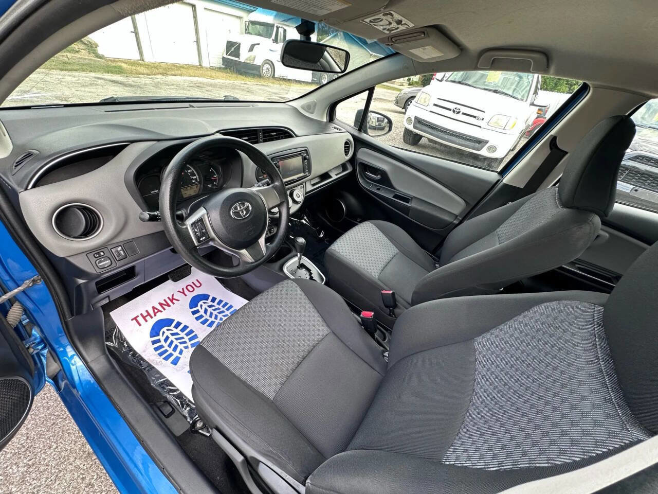 Used 2016 Toyota Yaris LE image 9