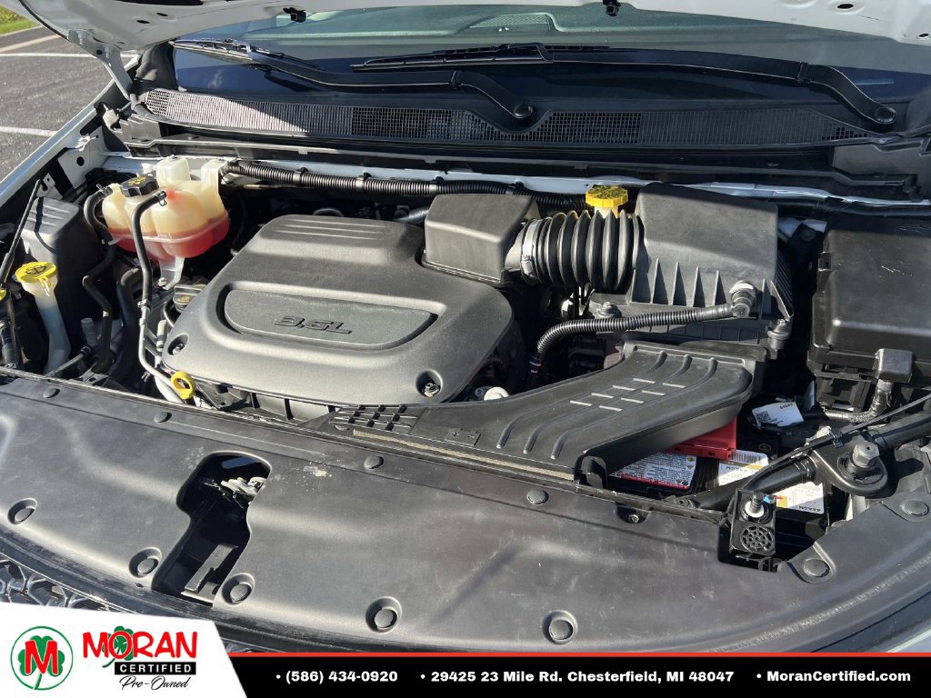 Used 2021 Chrysler Pacifica Limited AWD/4WD image 10