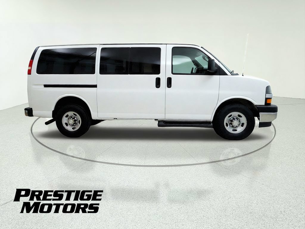 Used 2018 Chevrolet Express 3500 LT w/ LT Preferred Equipment Group RWD image 9
