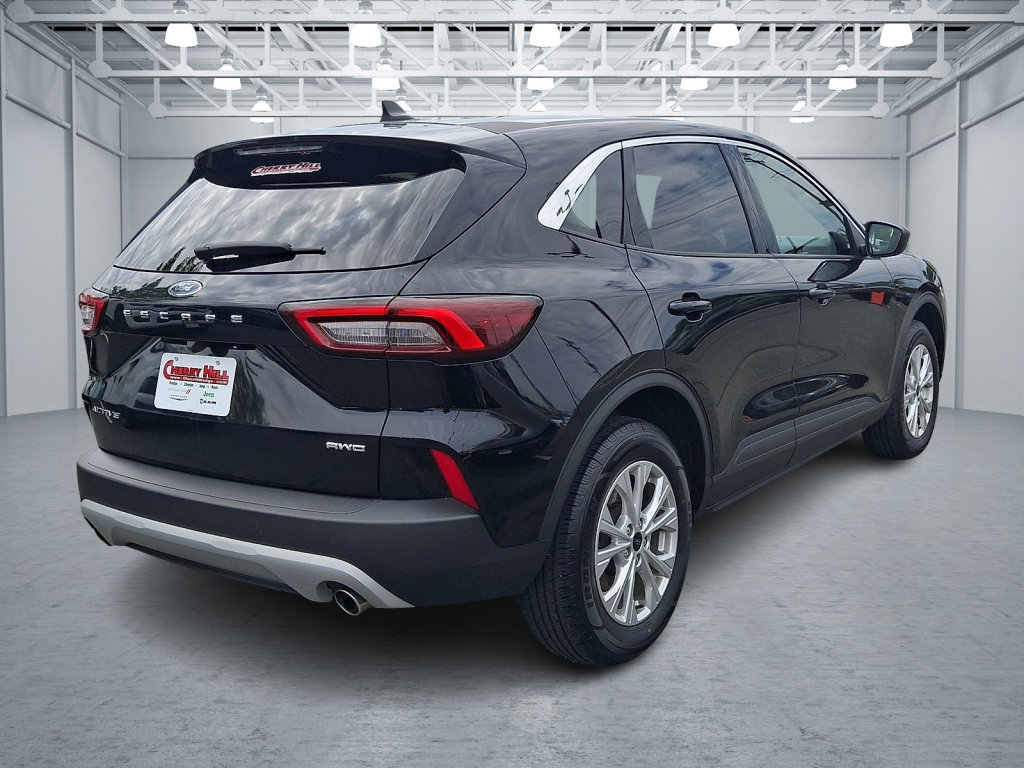 Used 2024 Ford Escape Active AWD/4WD image 9