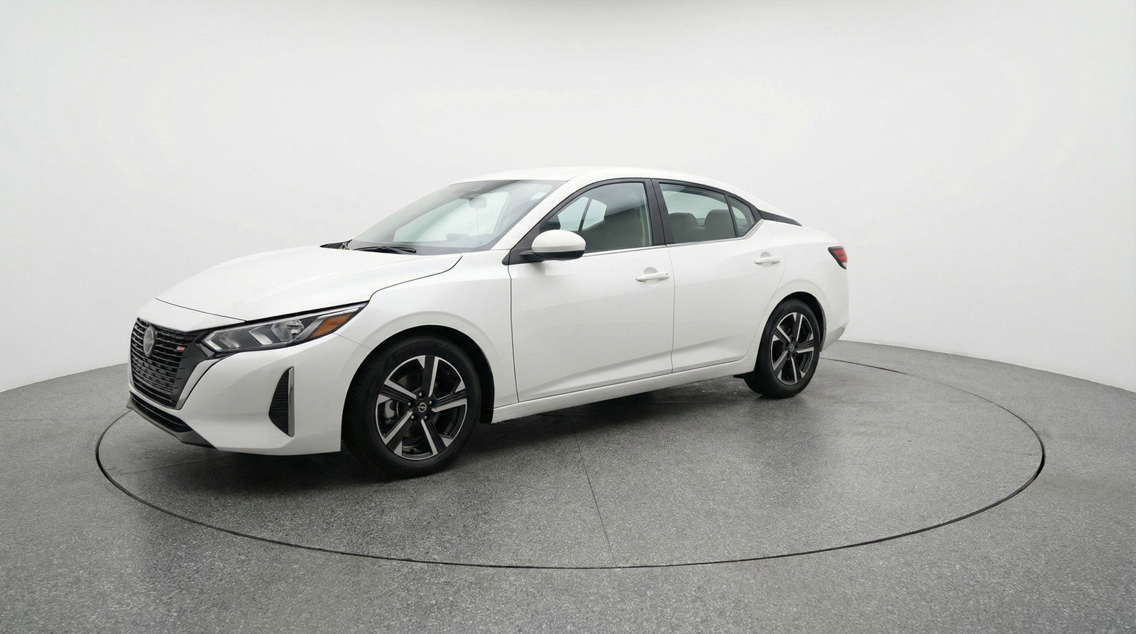 Used 2025 Nissan Sentra SV image 2