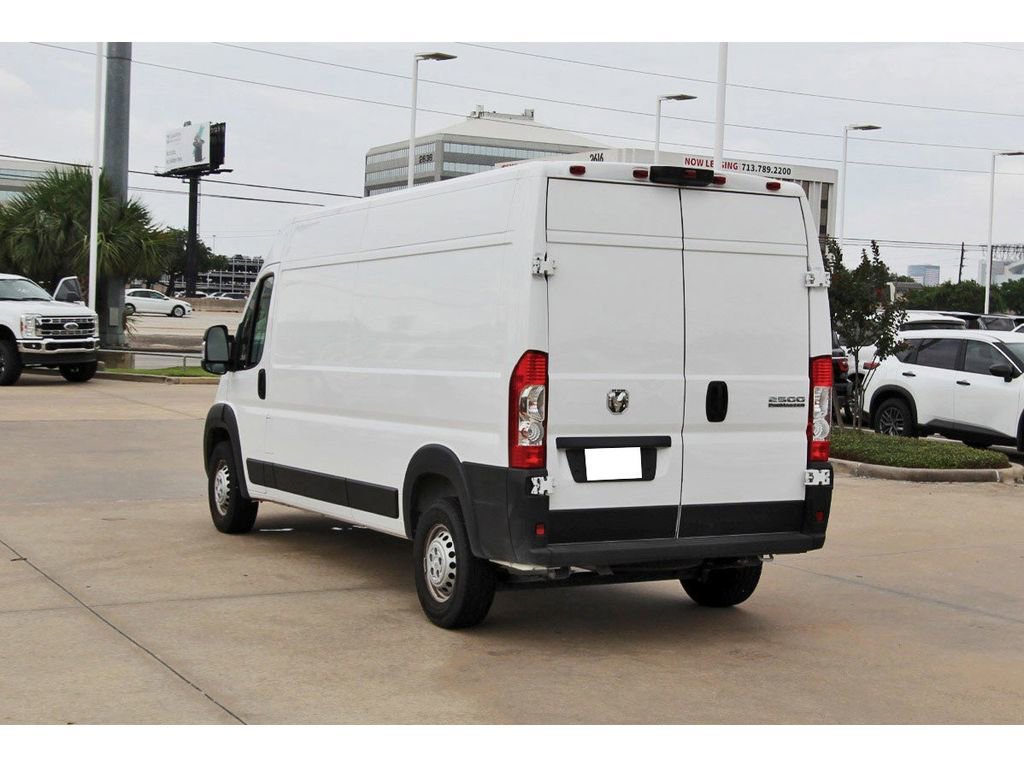 Used 2026 RAM ProMaster 2500 w/ Convenience Group FWD image 4