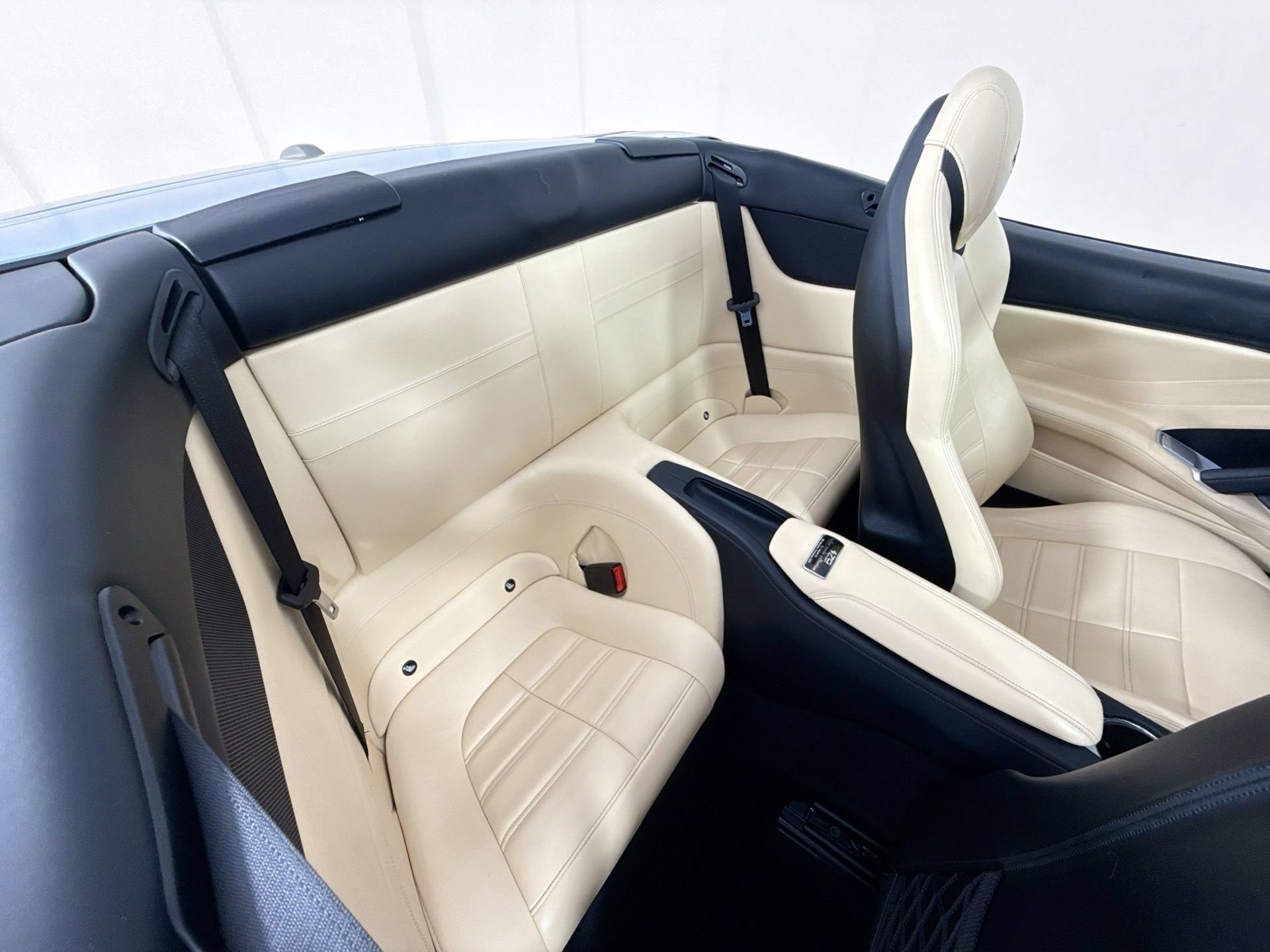 Certified 2017 Ferrari California T RWD image 21