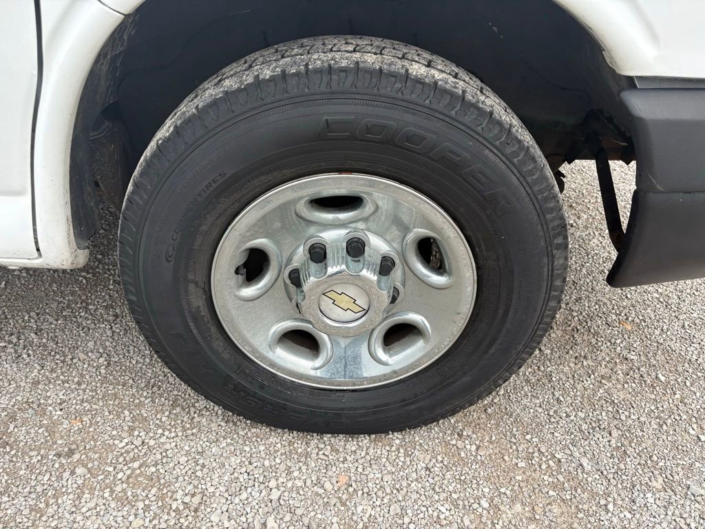 Used 2013 Chevrolet Express 2500 LS RWD image 18