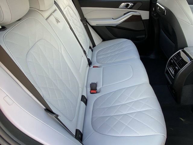 Certified 2025 BMW X5 xDrive50e w/ Premium Package image 15