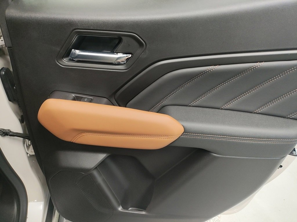 New 2026 GMC Canyon AT4 w/ Technology Plus Package image 13