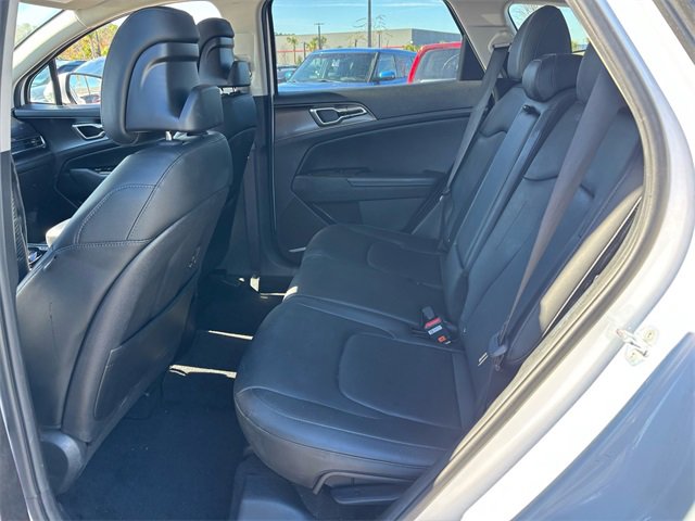 Used 2023 Kia Sportage EX image 6