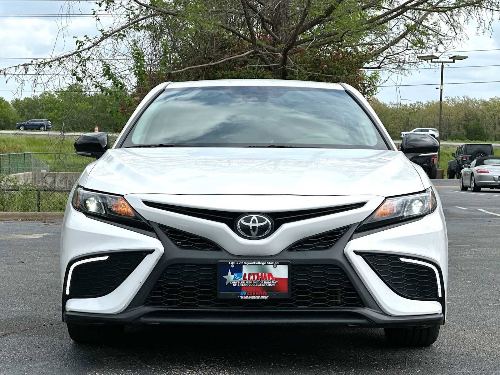 Used 2023 Toyota Camry SE image 10