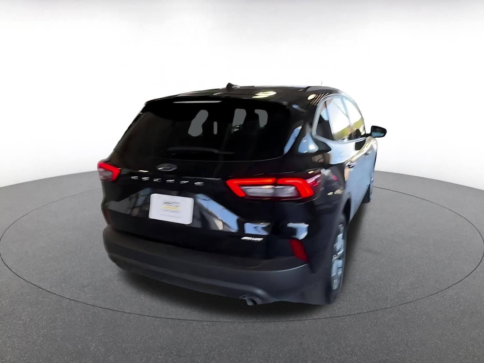 Used 2025 Ford Escape ST-Line image 18