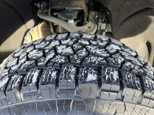 Used 2020 GMC Sierra 1500 AT4 w/ AT4 Premium Package image 9