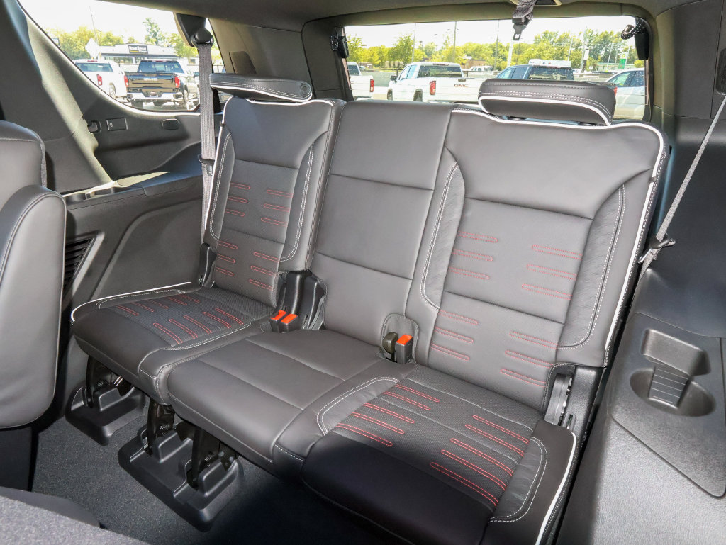 New 2026 GMC Yukon AT4 Ultimate AWD/4WD image 17
