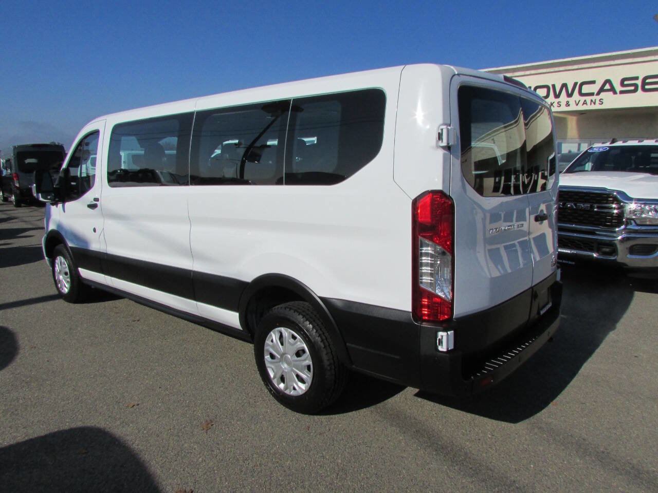 Used 2023 Ford Transit 350 XLT image 9