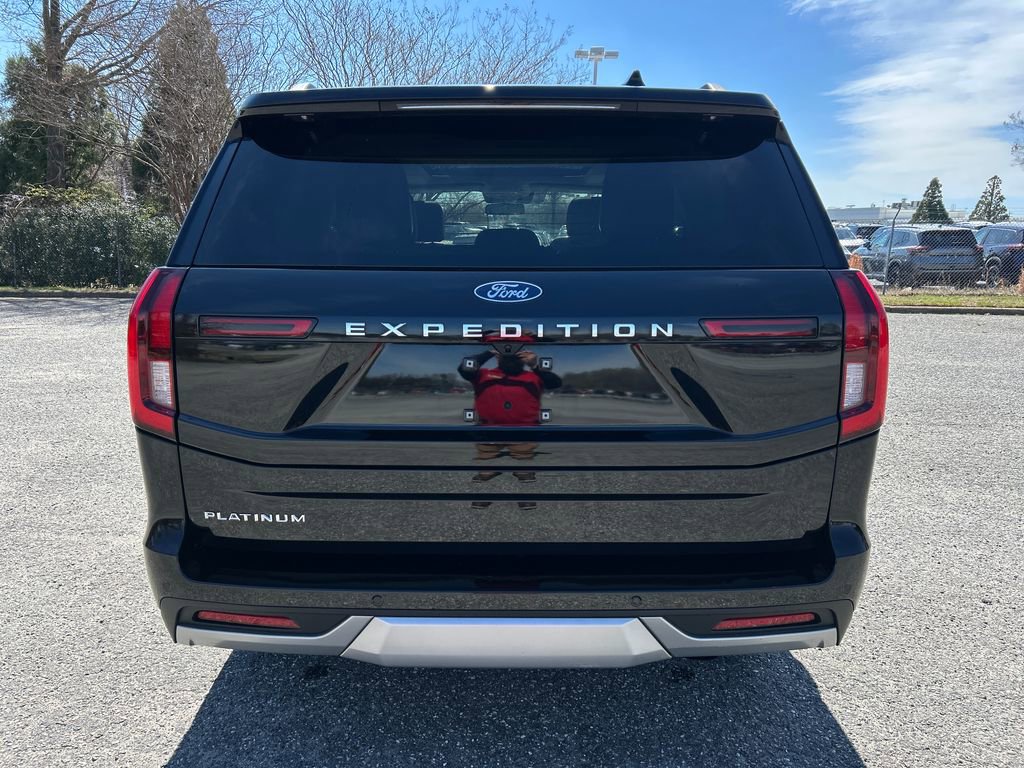 Used 2025 Ford Expedition Platinum AWD/4WD image 5