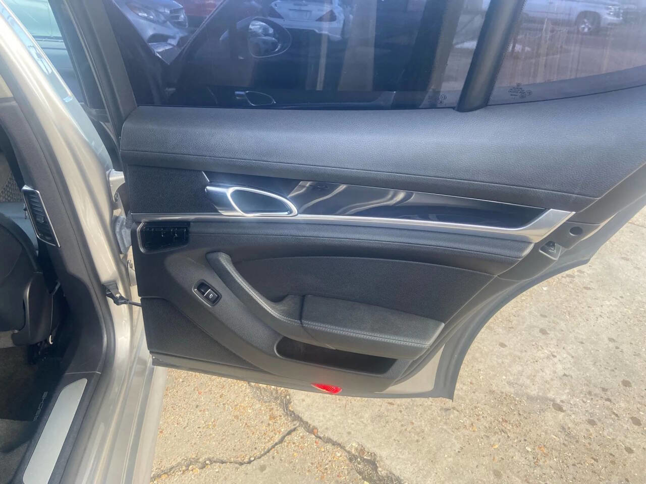 Used 2012 Porsche Panamera 4 image 15