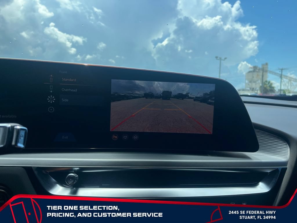 Used 2025 Cadillac Lyriq Luxury RWD image 34