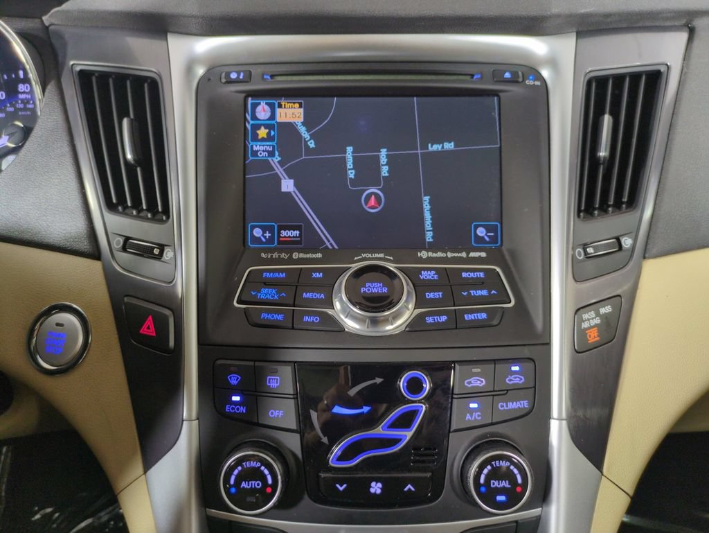 Used 2015 Hyundai Sonata Limited w/ Option Group 02 FWD image 20
