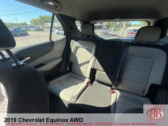 Used 2019 Chevrolet Equinox LS AWD/4WD image 21