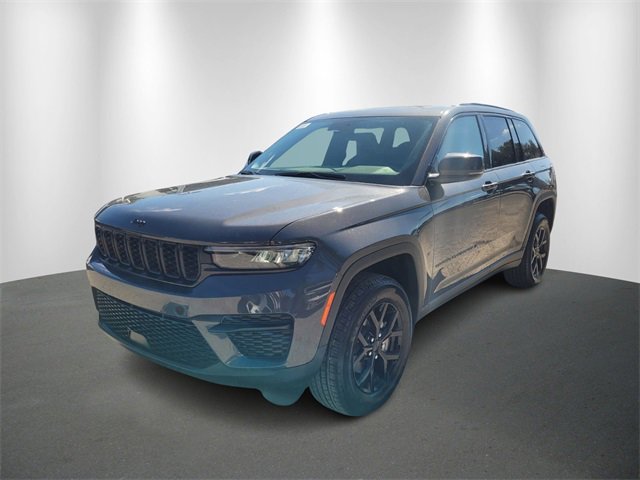 New 2025 Jeep Grand Cherokee Altitude image 2