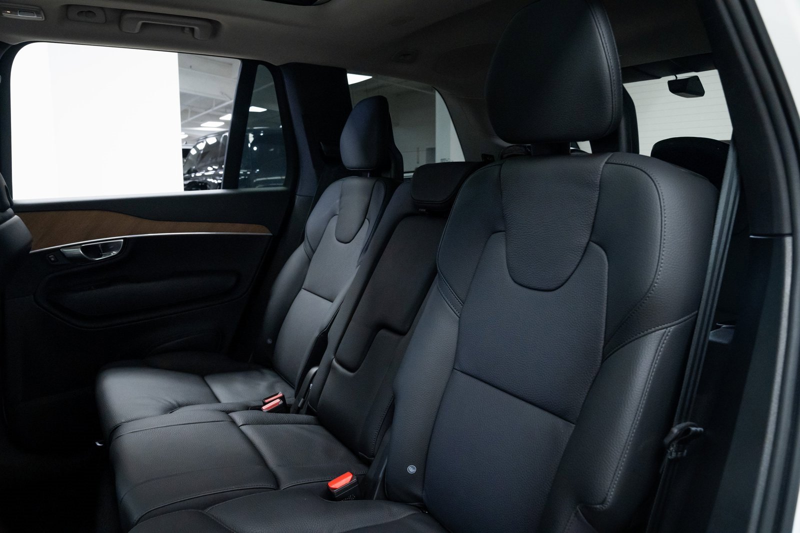 Used 2025 Volvo XC90 T8 Plus image 22