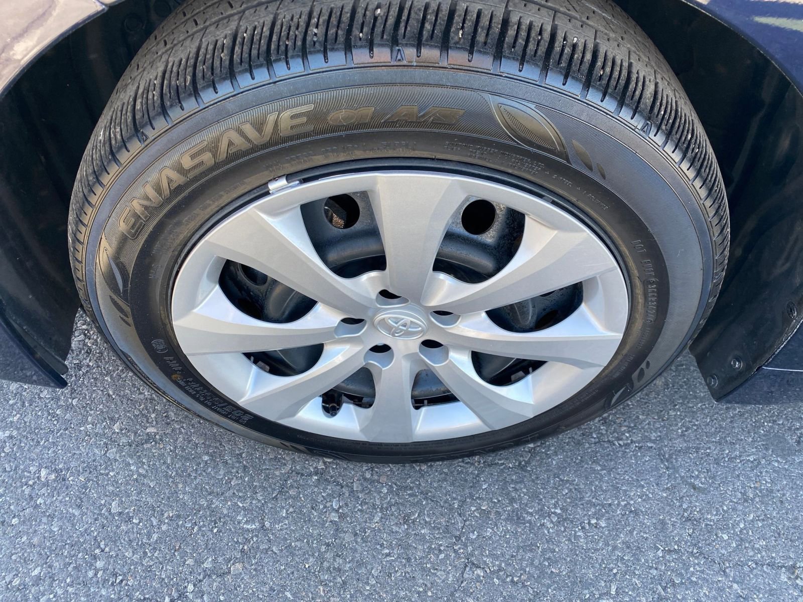 Used 2025 Toyota Corolla LE image 30