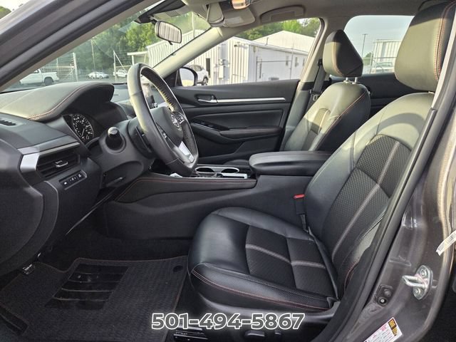 Used 2024 Nissan Altima 2.5 SR FWD image 9