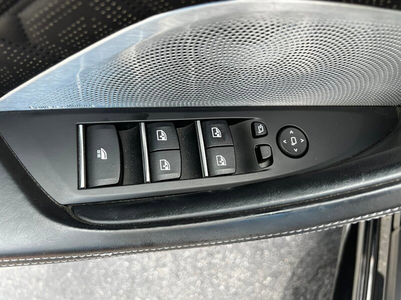 Used 2022 BMW M8 Competition AWD/4WD image 30