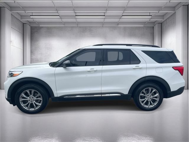 Used 2021 Ford Explorer XLT w/ Equipment Group 202A AWD/4WD image 6