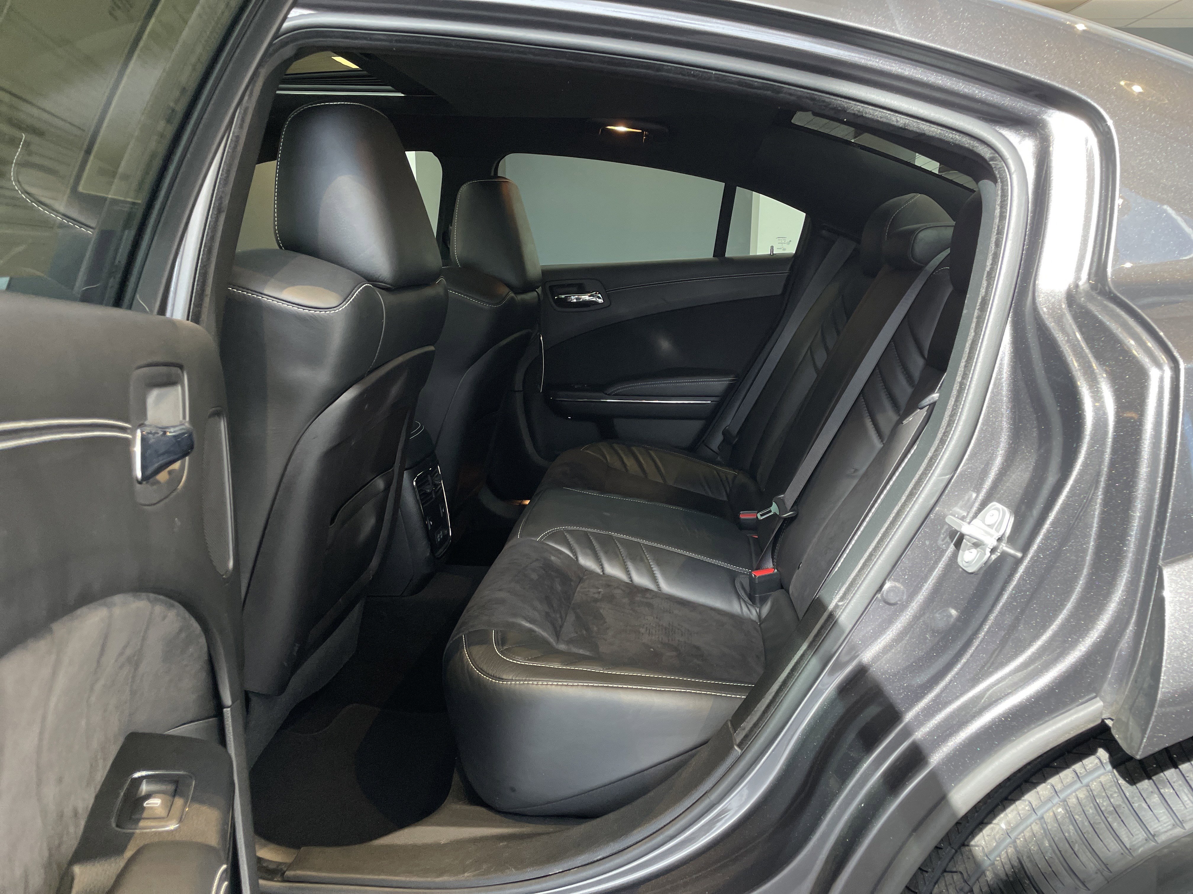 Used 2023 Dodge Charger SRT Hellcat w/ Harman/Kardon Audio Group image 37