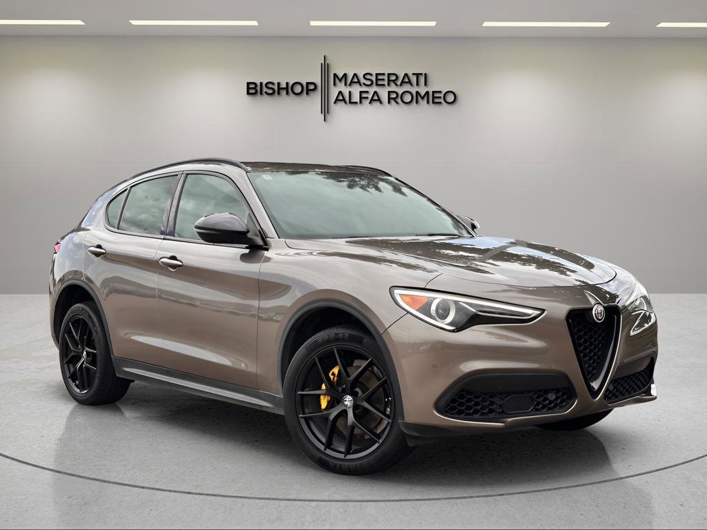 Used 2019 Alfa Romeo Stelvio w/ Nero Edizione