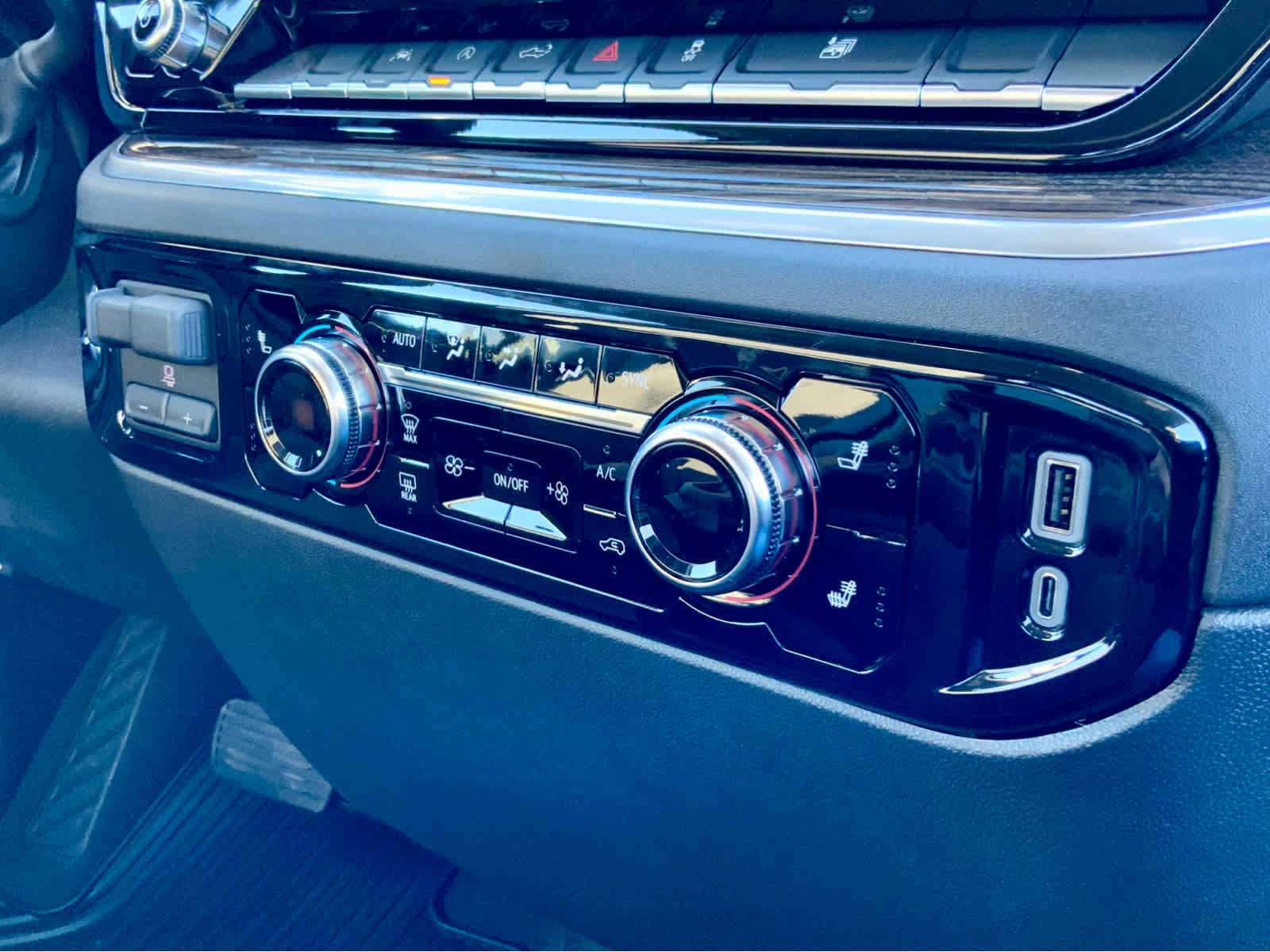 New 2026 GMC Sierra 1500 Elevation image 46