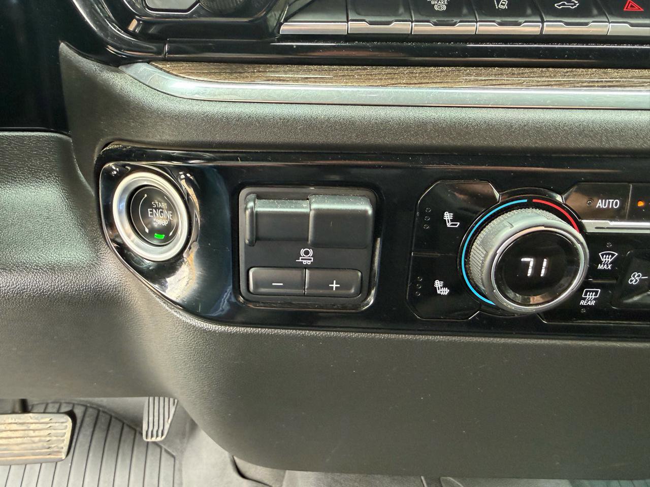 Used 2024 Chevrolet Silverado 2500 LT image 26