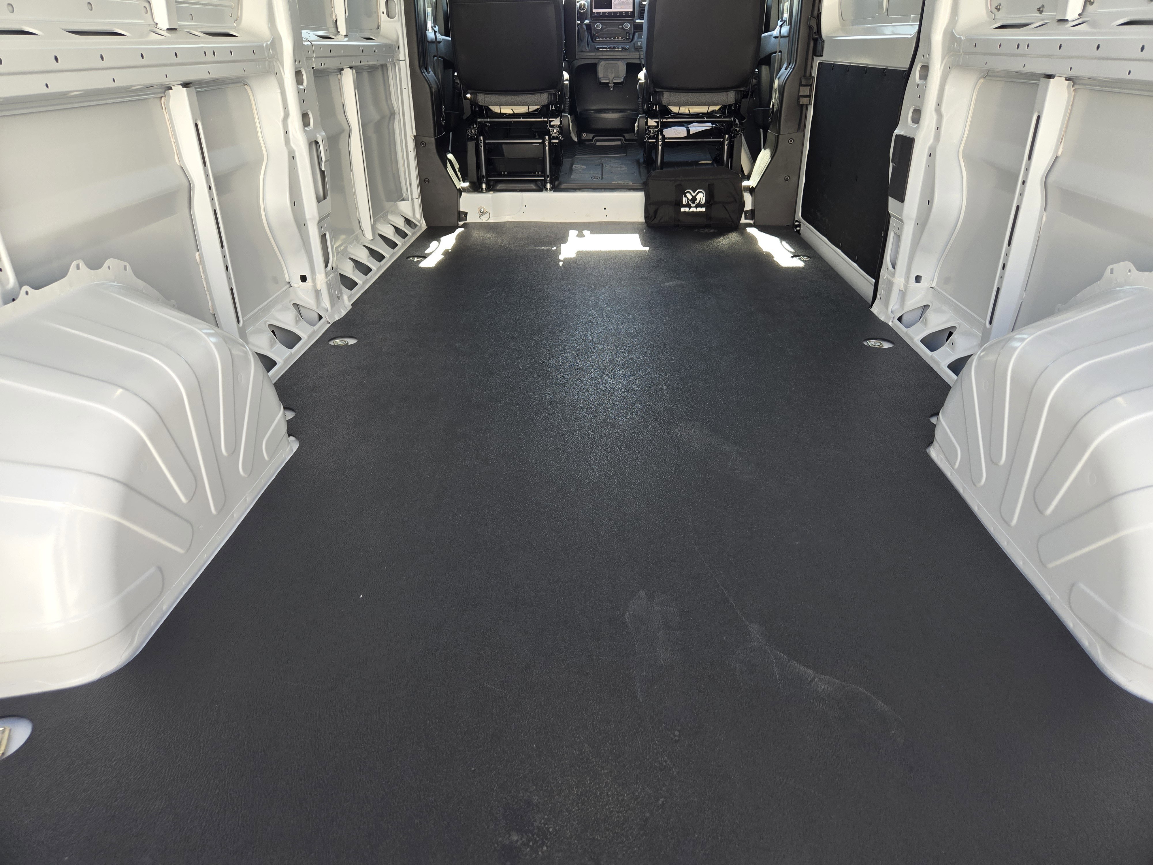 New 2026 RAM ProMaster 2500 w/ Premium Convenience Group image 23