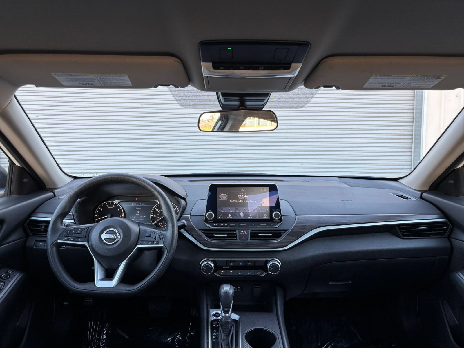 Used 2025 Nissan Altima 2.5 SV FWD image 33