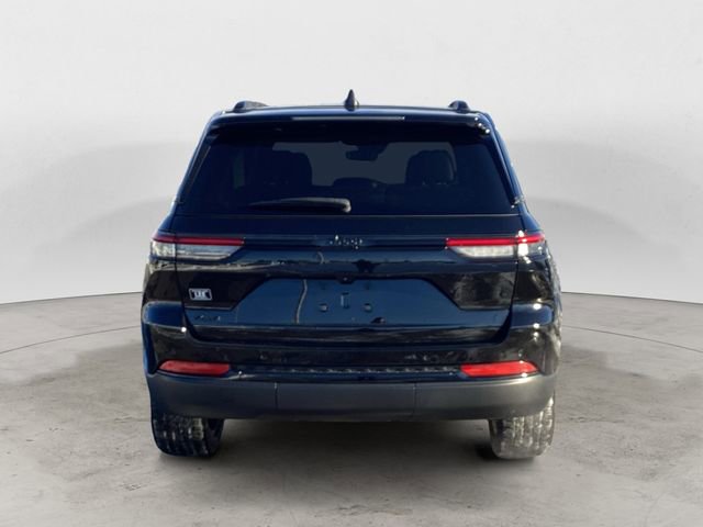 Certified 2023 Jeep Grand Cherokee Altitude image 4