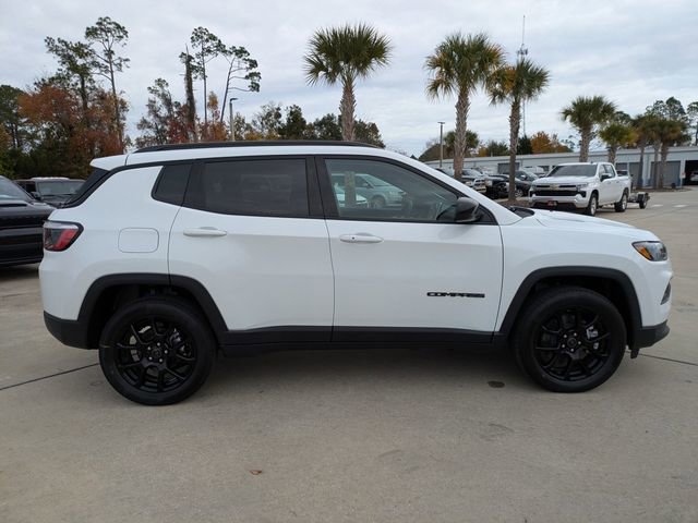 New 2026 Jeep Compass Latitude AWD/4WD image 3