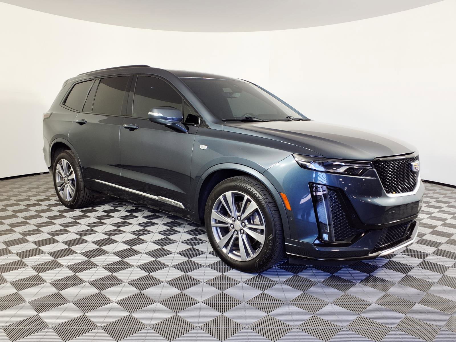 Certified 2020 Cadillac XT6 Sport AWD/4WD image 3