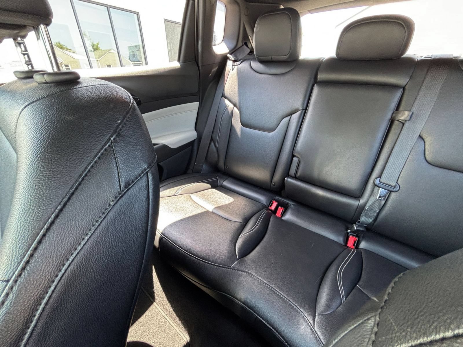 Used 2025 Jeep Compass Limited AWD/4WD image 41