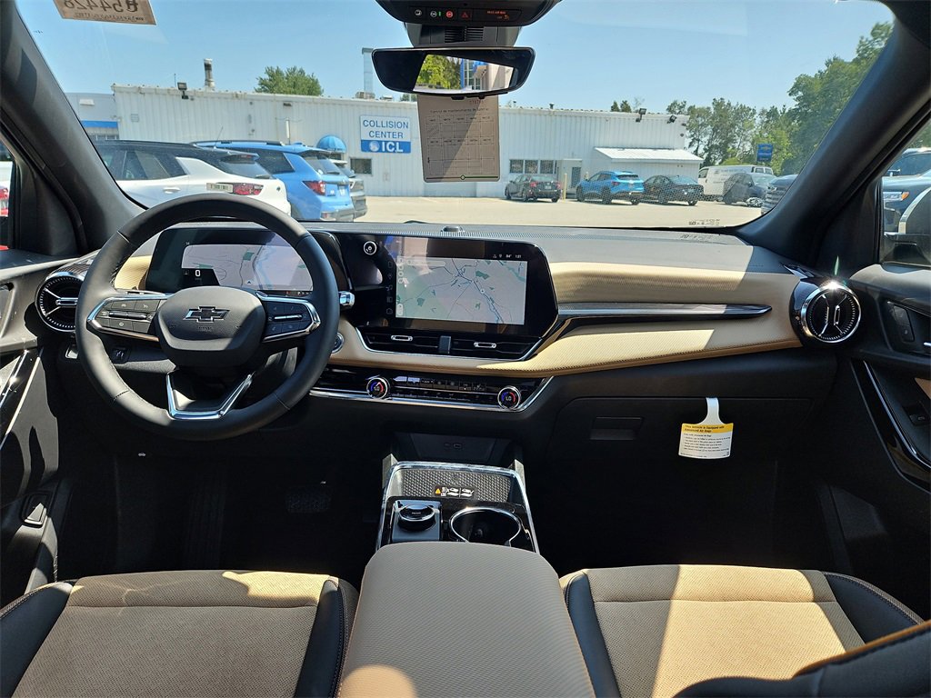 New 2026 Chevrolet Equinox ACTIV w/ Safety and Technology Package image 4