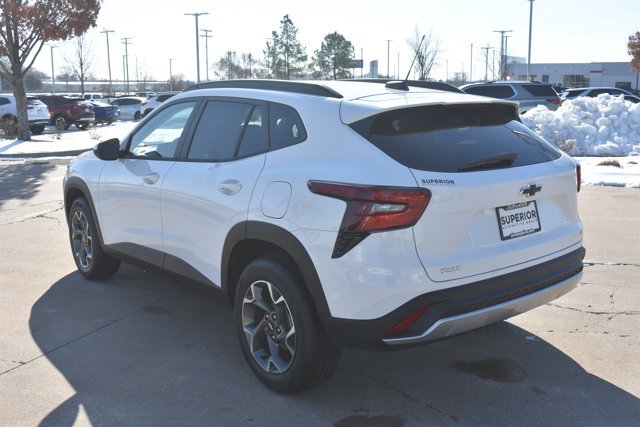 New 2026 Chevrolet Trax LT w/ Driver Confidence Package image 9