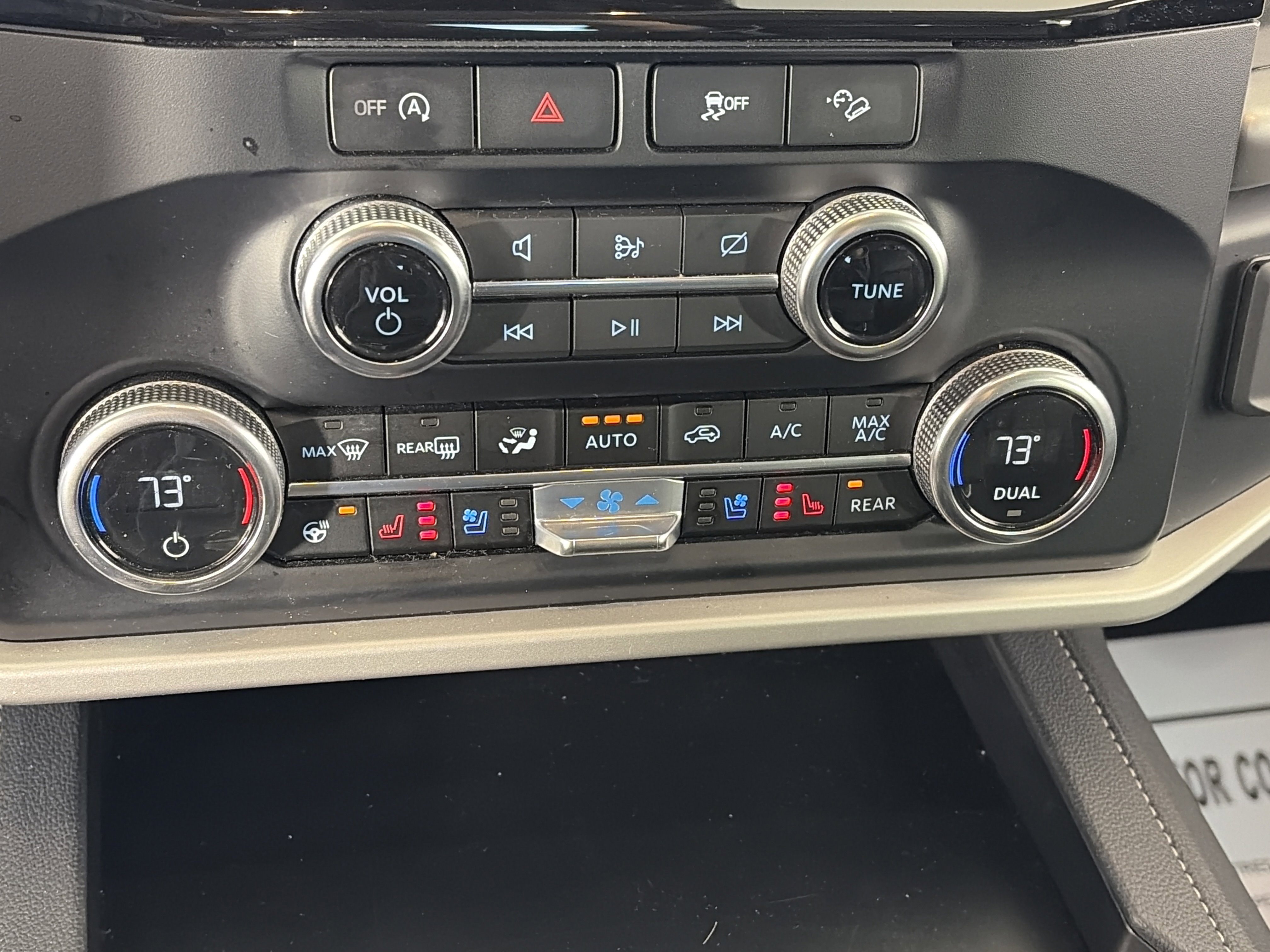 Used 2024 Ford Expedition XLT AWD/4WD image 24