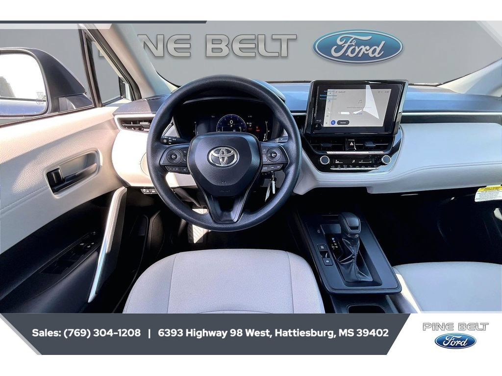 Used 2026 Toyota Corolla Cross L FWD image 6