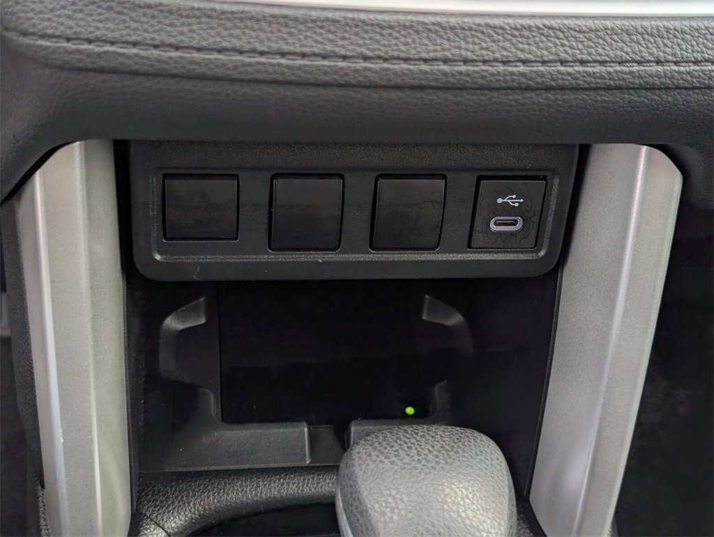 Used 2024 Toyota Corolla Cross LE image 19