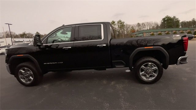 New 2026 GMC Sierra 3500 SLT image 6