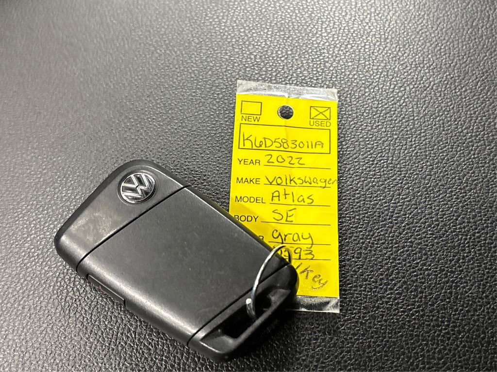 Used 2022 Volkswagen Atlas Cross Sport SE image 40