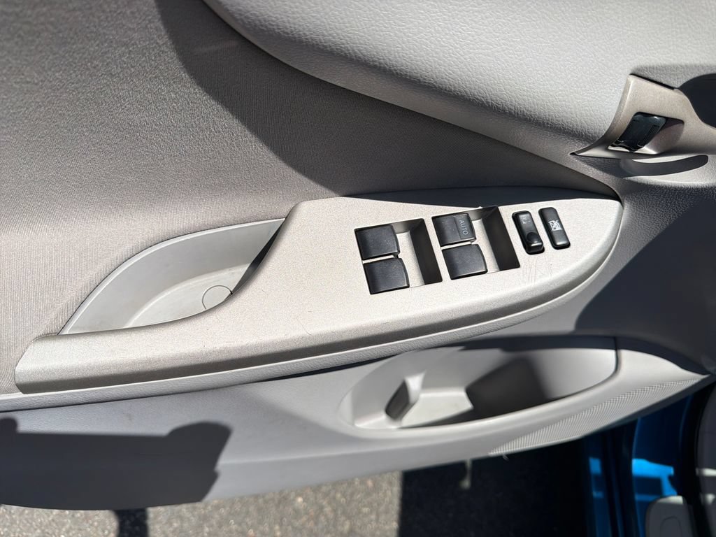 Used 2010 Toyota Corolla LE FWD image 11