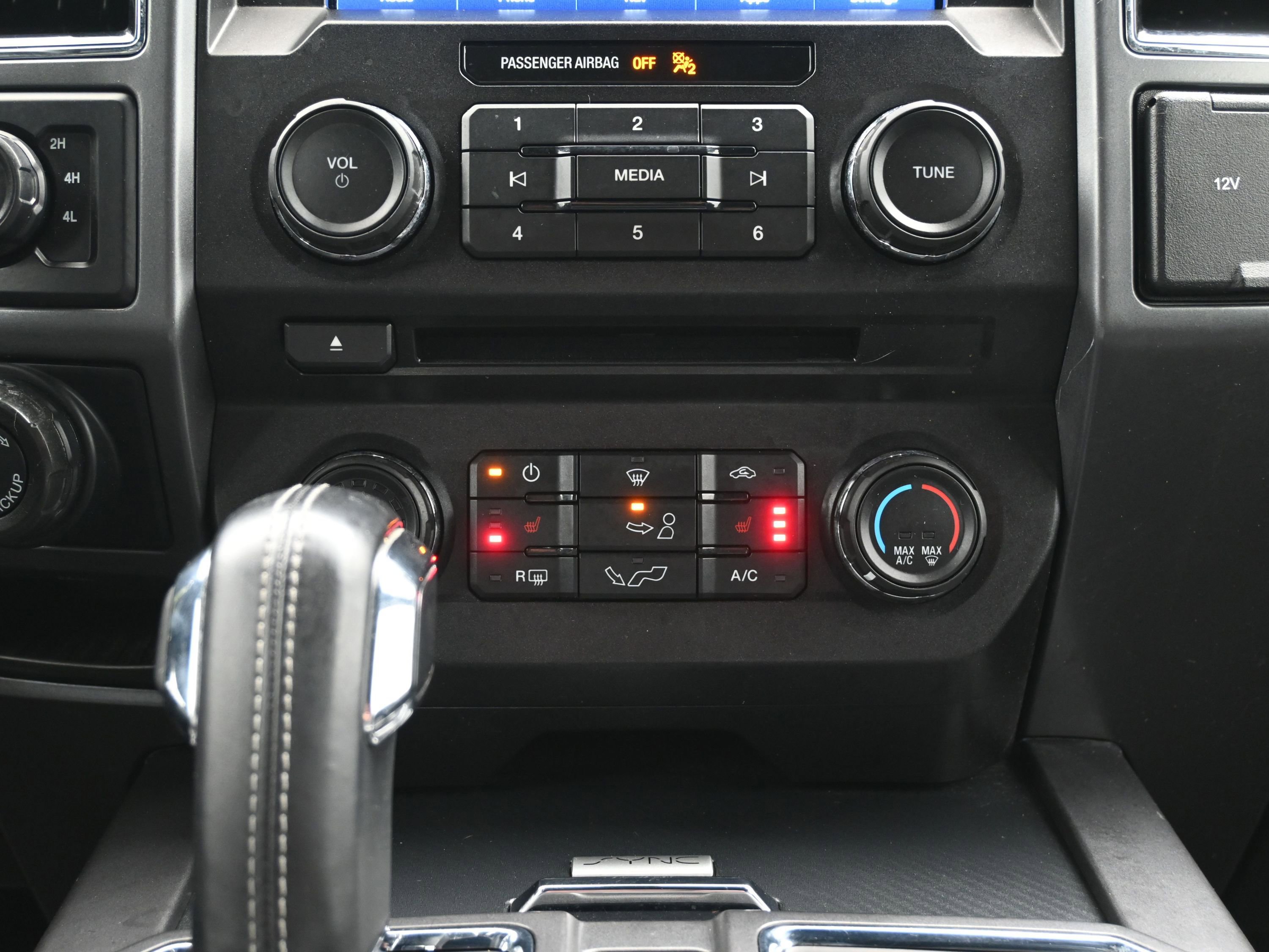 Used 2018 Ford F150 XLT w/ Equipment Group 302A Luxury image 38