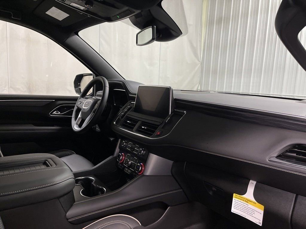 Used 2024 GMC Yukon XL SLT image 32
