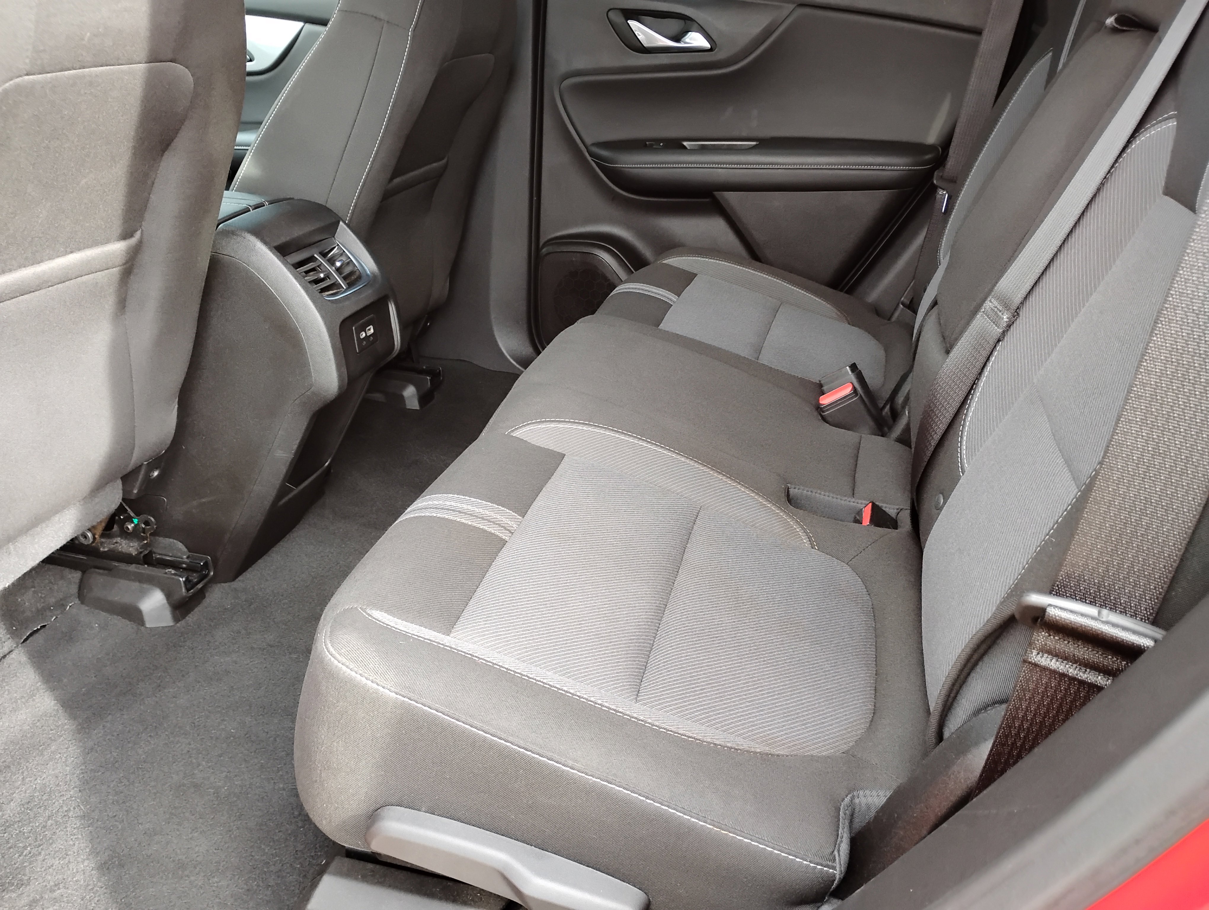 Used 2024 Chevrolet Blazer LT image 17