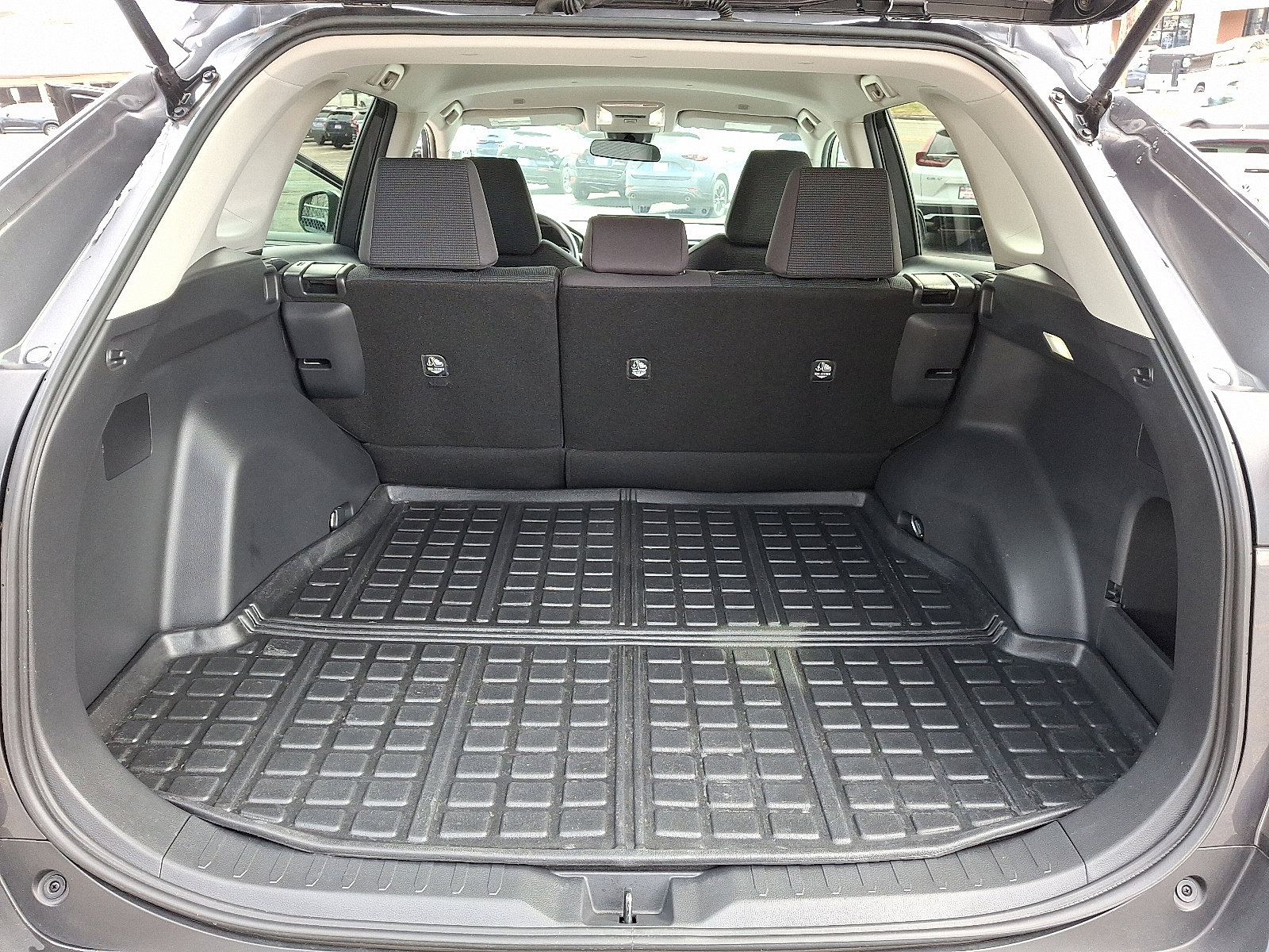 Used 2023 Toyota RAV4 LE image 30